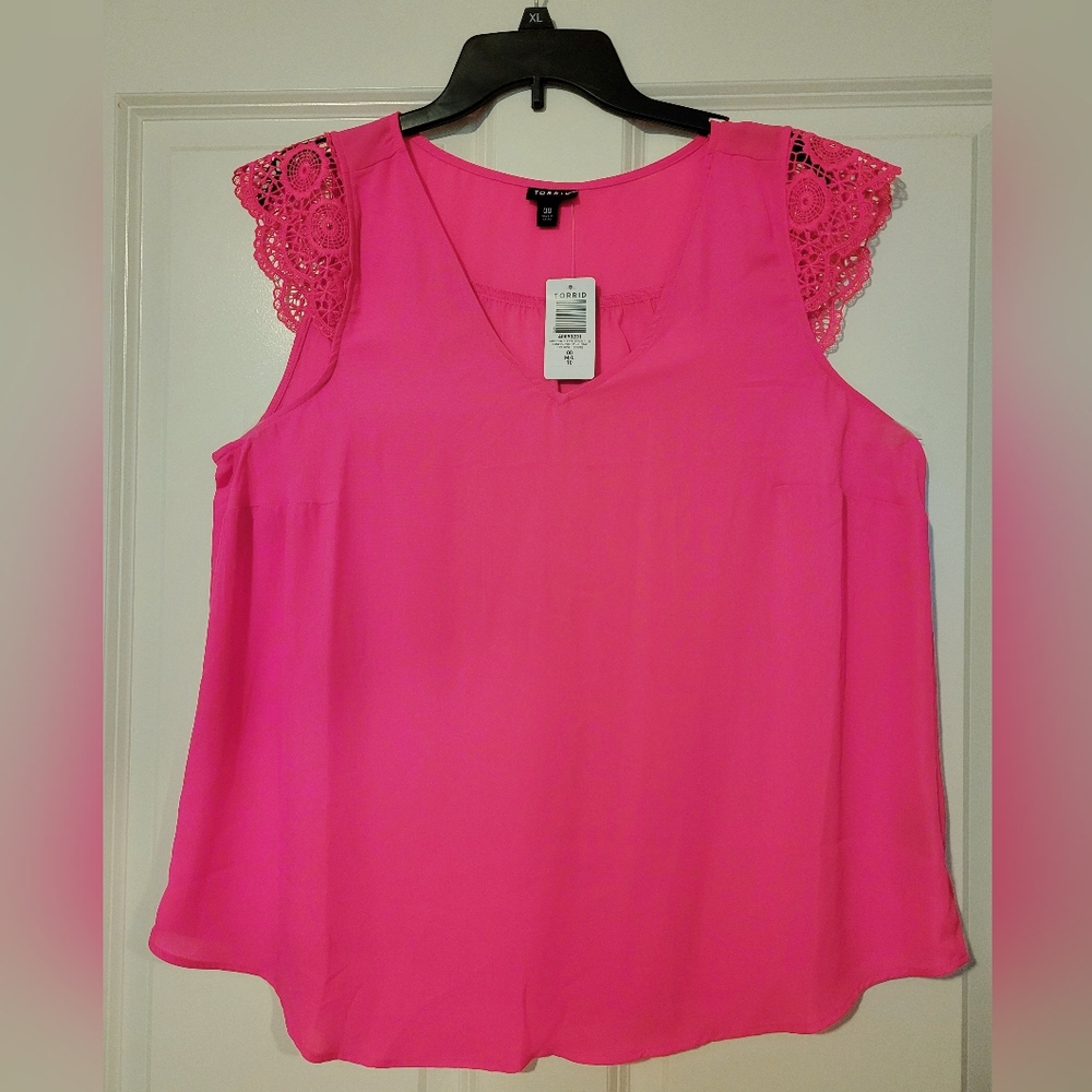 Torrid Bright Pink Lace Sleeve Women's Sleeveless Top. M/L